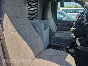 2023 GMC Savana Cargo Van 1WT 135.2" WB – miniatura 8