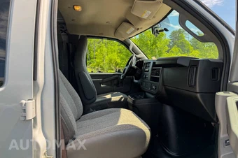 2023 GMC Savana Cargo Van 1WT 135.2" WB - miniatura 10
