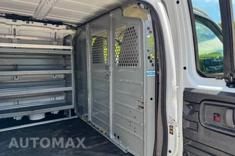 2023 GMC Savana Cargo Van 1WT 135.2" WB - miniatura 13