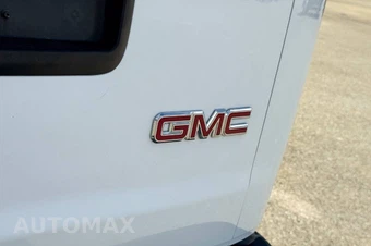2023 GMC Savana Cargo Van 1WT 135.2" WB - miniatura 15