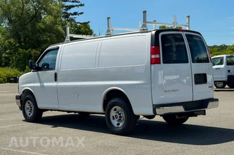 2023 GMC Savana Cargo Van 1WT 135.2" WB - miniatura 5