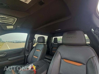 2023 GMC Sierra 1500 AT4 Crew Cab Medium Bed - miniatura 8