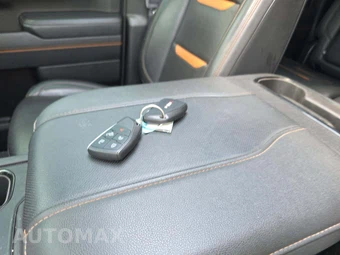 2023 GMC Sierra 1500 AT4 Crew Cab Medium Bed 4SB - miniatura 5