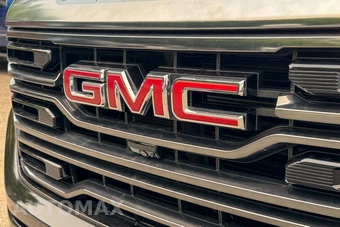 2023 GMC Sierra 1500 AT4 Crew Cab Medium Bed 4SB - miniatura 10