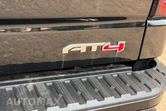 2023 GMC Sierra 1500 AT4 Crew Cab Medium Bed 4SB - miniatura 18