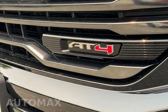 2023 GMC Sierra 1500 AT4 Crew Cab Medium Bed 4SB - miniatura 9