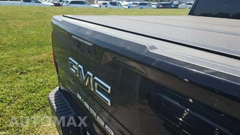 2023 GMC Sierra 1500 AT4 Crew Cab Short Bed - miniatura 26