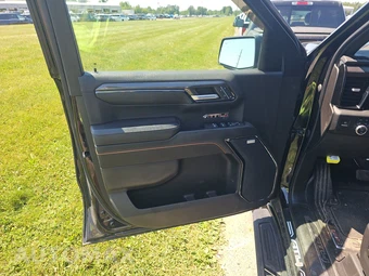 2023 GMC Sierra 1500 AT4 Crew Cab Short Bed - miniatura 9