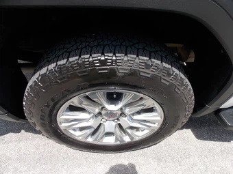 2023 GMC Sierra 1500 Denali - miniatura 24