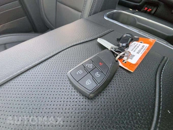 2023 GMC Sierra 1500 Denali Crew Cab Short Bed - miniatura 8