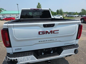 2023 GMC Sierra 1500 Denali Crew Cab Short Bed 5SA - miniatura 5