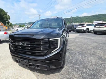 2023 GMC Sierra 1500 Elevation Crew Cab Short Bed 3SB - car from the USA, Manheim Buy-Now listing at AUTOMAX