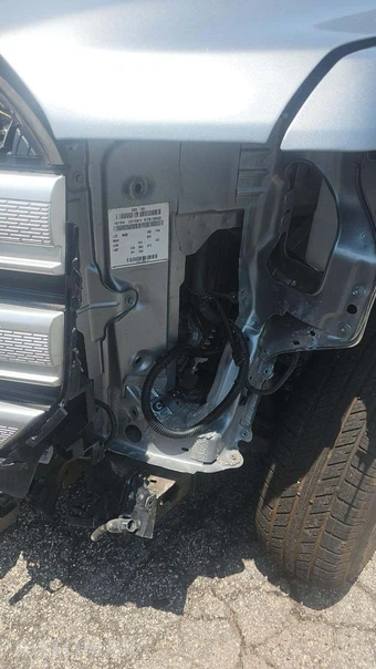 2023 GMC Sierra 1500 SLE Crew Cab Short Bed 3SA - miniatura 28