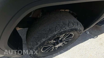 2023 GMC Sierra 3500 Denali HD Crew Cab Medium Bed 5SA - miniatura 28
