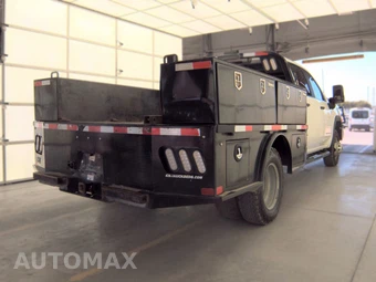 2023 GMC Sierra 3500HD Cab Chassis Pro Crew Cab 1SA DRW - miniatura 4