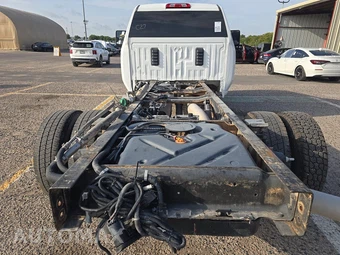 2023 GMC Sierra 3500HD Cab Chassis Pro Regular Cab 1SA DRW - miniatura 15
