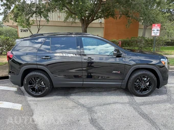 2023 GMC Terrain AT4 4SC - miniatura 10