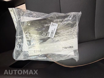 2023 GMC Terrain AT4 4SC - miniatura 28