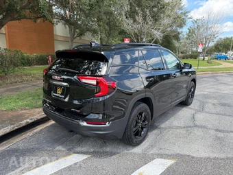 2023 GMC Terrain AT4 4SC - miniatura 6