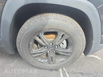 2023 GMC Terrain AT4 4SC - miniatura 9