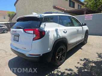 2023 GMC Terrain AT4 4SC - miniatura 3