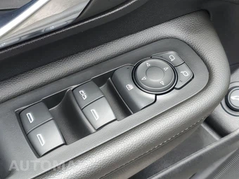 2023 GMC Terrain Denali 5SA - miniatura 18