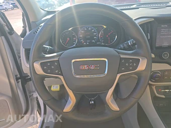 2023 GMC Terrain Denali 5SA - miniatura 10