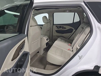 2023 GMC Terrain Denali 5SA - miniatura 13