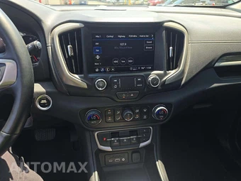 2023 GMC Terrain Denali 5SA - miniatura 10