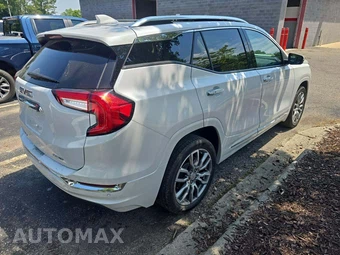 2023 GMC Terrain Denali 5SA - miniatura 3