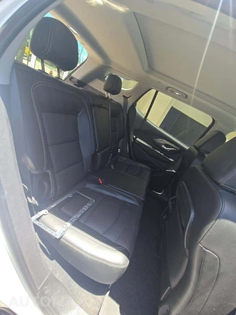 2023 GMC Terrain SLT 4SA - miniatura 13
