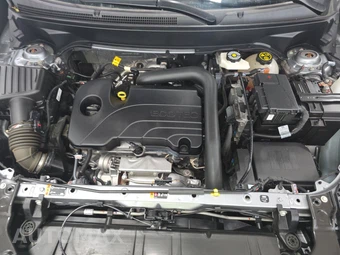 2023 GMC Terrain SLT 4SA - miniatura 15