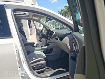 2023 GMC Terrain SLT 4SA - miniatura 15