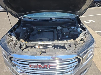 2023 GMC Terrain SLT 4SA – miniatura 15