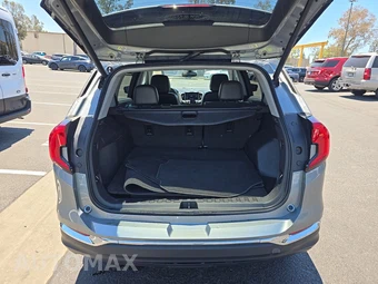 2023 GMC Terrain SLT 4SA – miniatura 16