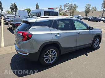 2023 GMC Terrain SLT 4SA – miniatura 4