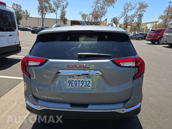 2023 GMC Terrain SLT 4SA – miniatura 5