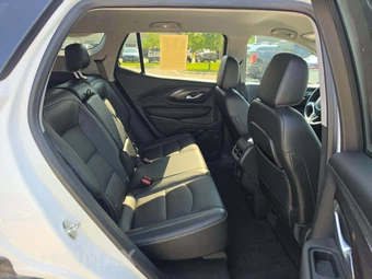 2023 GMC Terrain SLT 4SA - miniatura 16