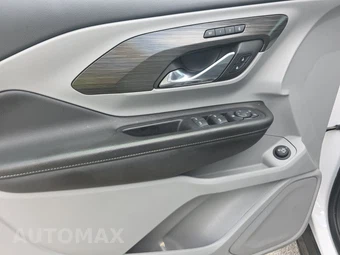 2023 GMC Terrain SLT 4SA – miniatura 9