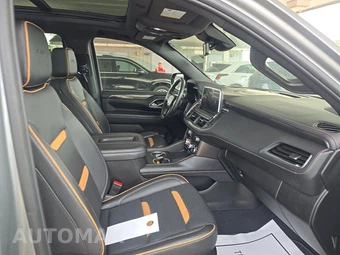 2023 GMC Yukon AT4 - miniatura 8