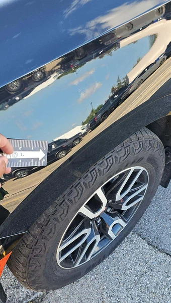 2023 GMC Yukon AT4 - miniatura 20