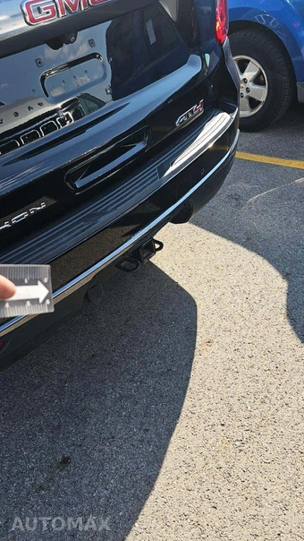 2023 GMC Yukon AT4 - miniatura 31