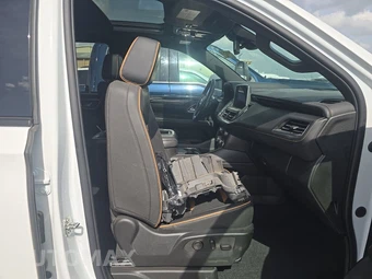 2023 GMC Yukon AT4 4SB - miniatura 14