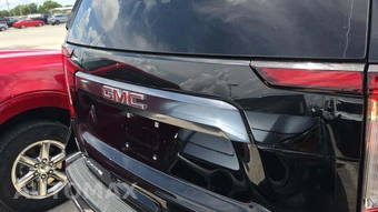 2023 GMC Yukon AT4 4SB - miniatura 21