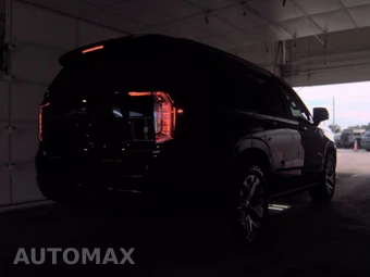 2023 GMC Yukon AT4 4SB - miniatura 4