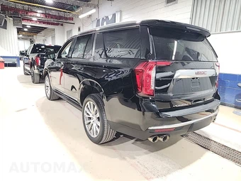 2023 GMC Yukon Denali - miniatura 3