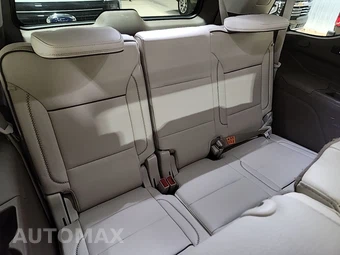 2023 GMC Yukon Denali - miniatura 6