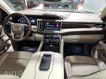 2023 GMC Yukon Denali - miniatura 8