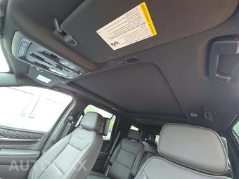 2023 GMC Yukon Denali - miniatura 11