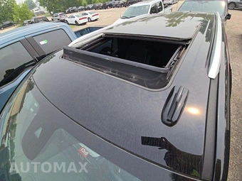 2023 GMC Yukon Denali - miniatura 12